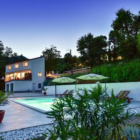 Apartment Nave Ičići エクステリア 写真