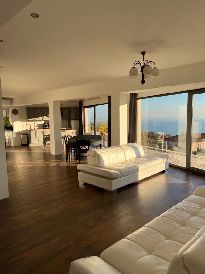 Apartment Nave Ičići エクステリア 写真